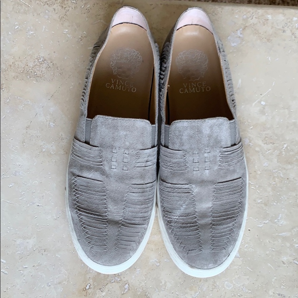 Vince Camuto slide ons